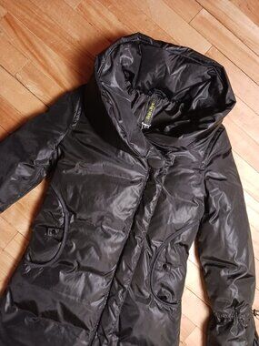 Soia & Kyo Long Down Coat XXS Black Hooded Puffer Winter Parka Montreal Feather